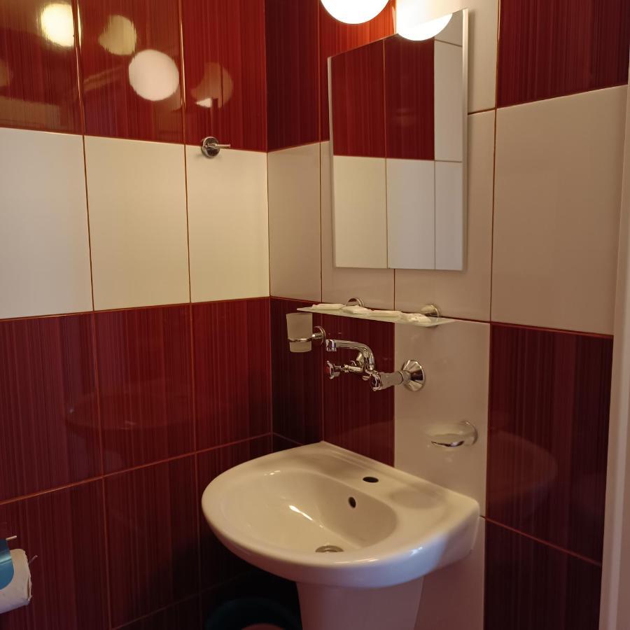 Guest House Olimpiya 圣弗拉斯 外观 照片