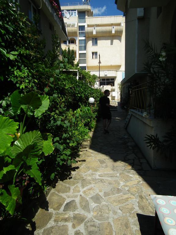 Guest House Olimpiya 圣弗拉斯 外观 照片